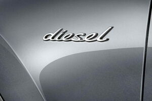 ...salvo por este emblema en las aletas delanteras