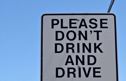 Beber y conducir no siempre está prohibido