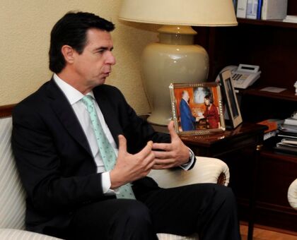 Soria: Plan Renove no, liberalizar gasolineras, puede