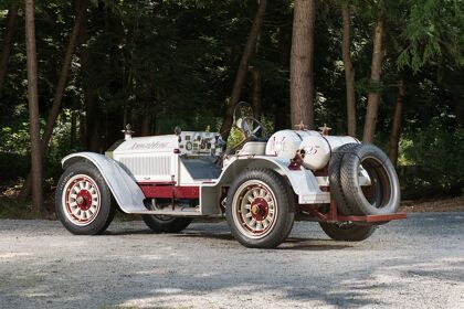 American LaFrance V12 Speedster: aire steampunk
