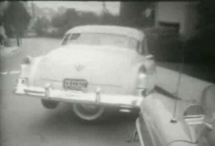 El ingenioso sistema para aparcar un Cadillac en 1951