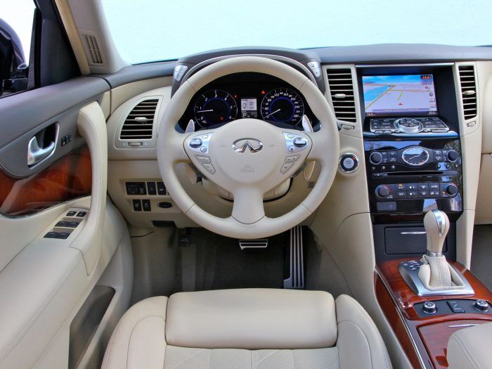 Infiniti FX 2013 Interior 2 700x525