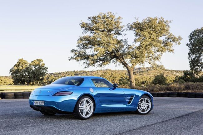 Mercedes Sls Amg Coupe Electric Drive 09 650x433