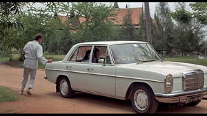 Mercedes Benz Clase E The Man With The Golden Gun 01 300x169