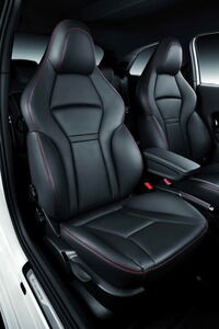 Audi_A1_Quattro_20 Asientos muy envolventes de configuración similar a bacquets de competición