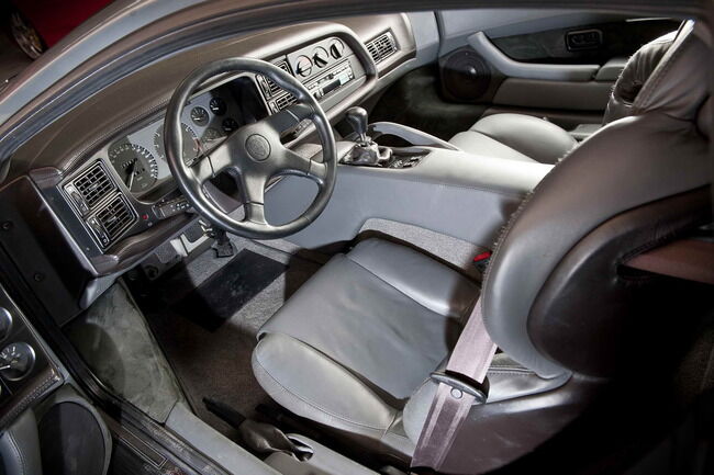 El interior denota el paso del tiempo...