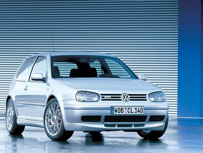 Volkswagen-Golf-25-aniversario-9 Volkswagen Golf 25 Aniversario 9 650x488