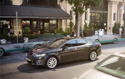 Así borra Ford los coches de sus anuncios