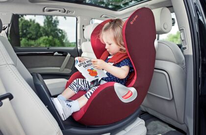 Niños: por qué viajar en sentido contrario a la marcha