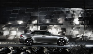 Lexus IS 2013 18 300x175