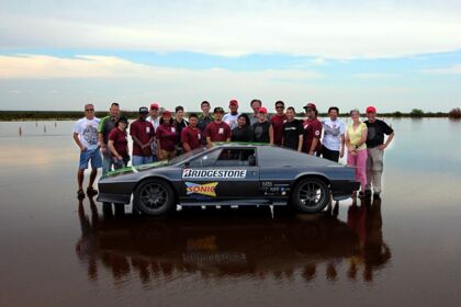 El Lotus Esprit eléctrico creado por estudiantes que cruzó EE.UU.