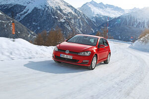 Volkswagen Golf 4motion 14 300x200