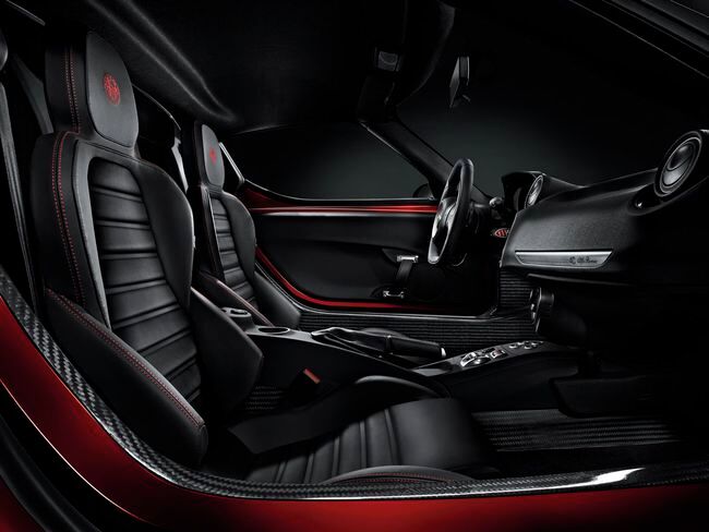 Alfa Romeo 4C interior 1