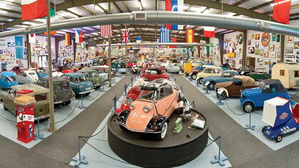 La subasta más grande de los coches más pequeños (1/2)