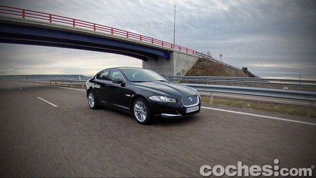 Jaguar_XF_3.0_Diesel_Premium_Luxury_01 Jaguar XF 3