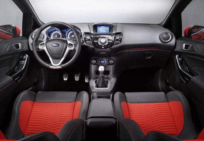 Ford Fiesta ST 2013 interior 2 Ford Fiesta ST 2013 Interior 2 650x452