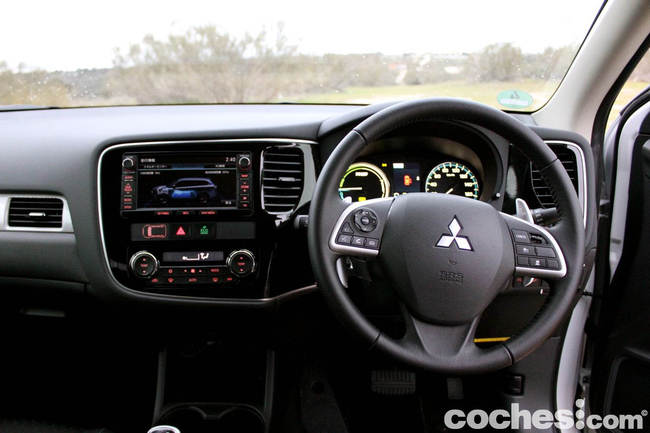 Prueba Mitsubishi Outlander PHEV 21 650x433