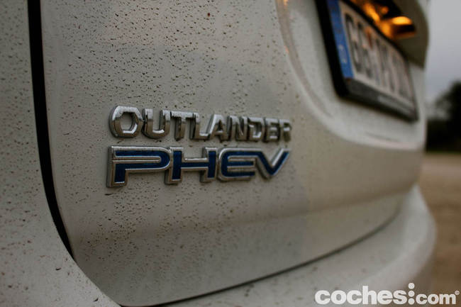 Prueba Mitsubishi Outlander PHEV 28 Prueba Mitsubishi Outlander PHEV 28 650x433