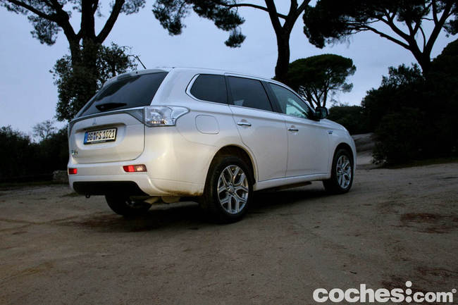 Prueba Mitsubishi Outlander PHEV 29 650x433