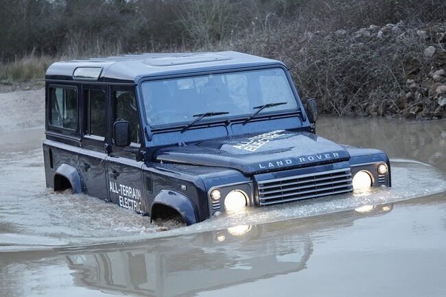 Land Rover Defender Electric Vadeo 2 650x433
