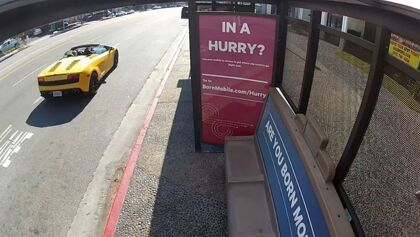 La parada de bus más divertida del mundo