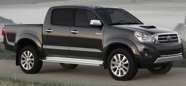 15 Toyota Hilux 15 Toyota Hilux 650x300
