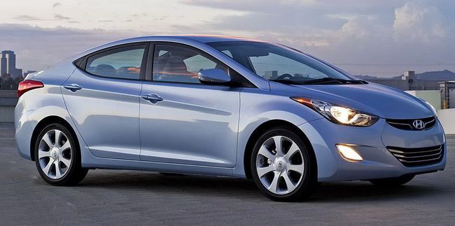 3 Hyundai Elantra 3 Hyundai Elantra 650x324