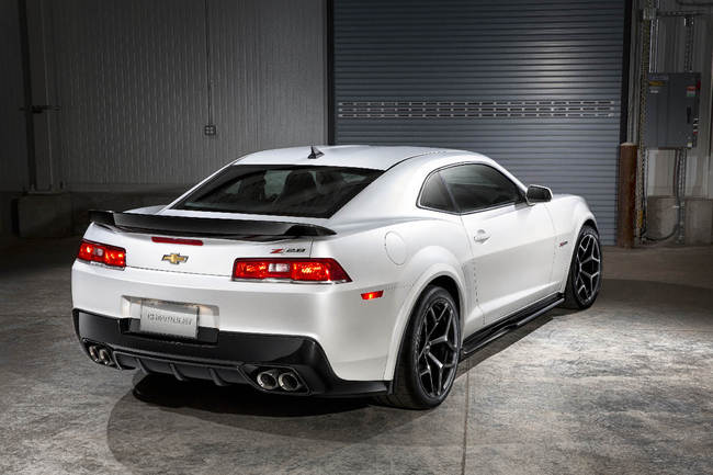 Chevrolet Camaro Z28 2014 3 650x433