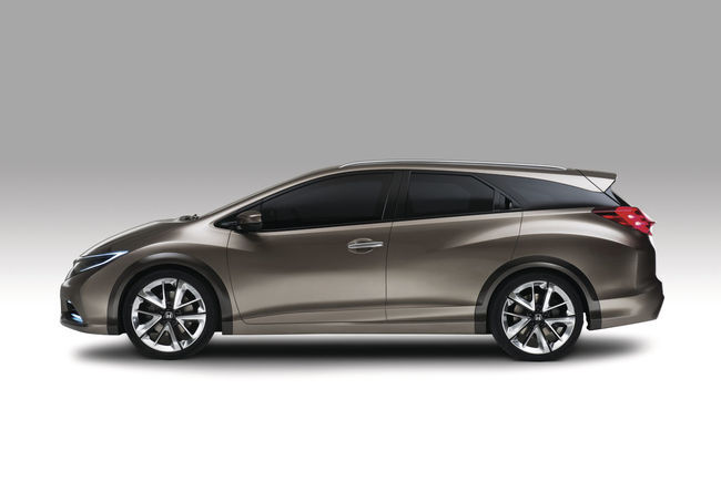 Honda Civic Tourer Concept 03 650x434