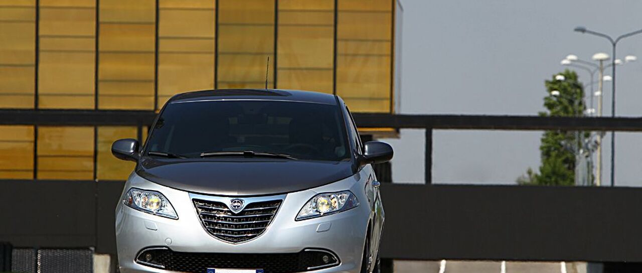Todas las noticias de coches en un solo portal: Pruebas, fotos, vídeos, informes...