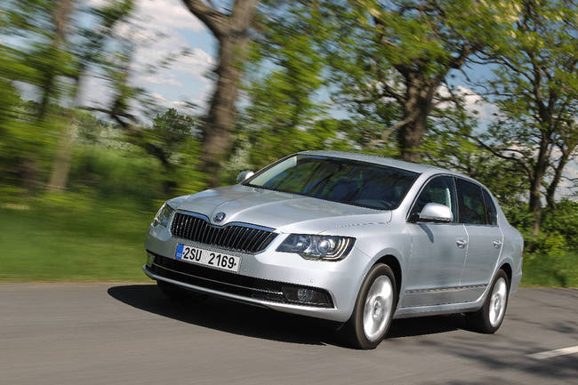 Skoda Superb 2013 6