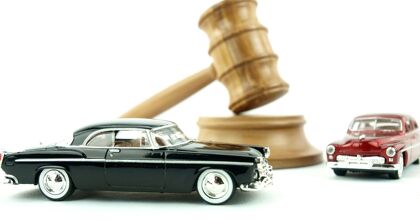 A subasta más de 500 coches embargados