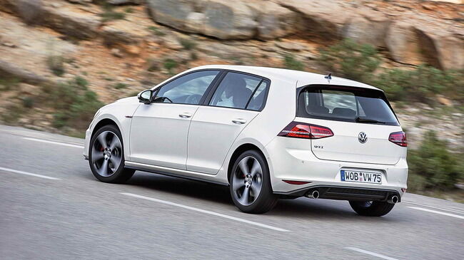 Volkswagen Golf GTI VII 10 650x365