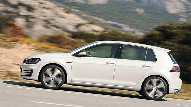 Volkswagen Golf GTI VII 11 650x366