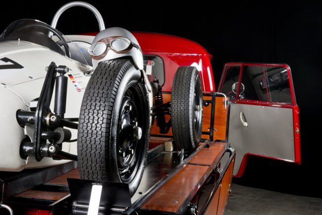 1964 Volkswagen Bulli Porsche Formula V 3 1964 Volkswagen Bulli Porsche Formula V 3 650x434