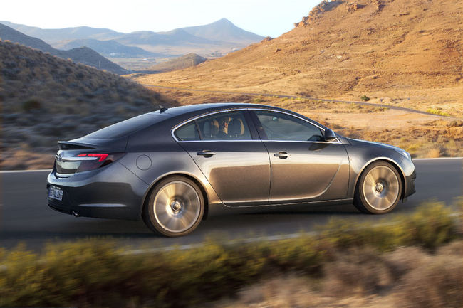 Opel Insignia 2013 3
