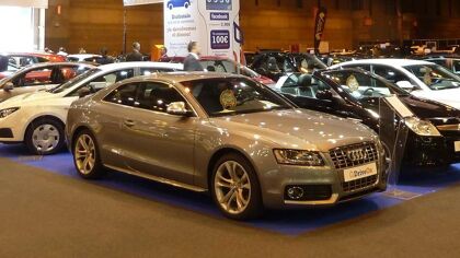 Competencia investiga a vendedores de coches