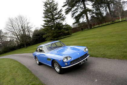 El Ferrari 330GT de John Lennon, a subasta