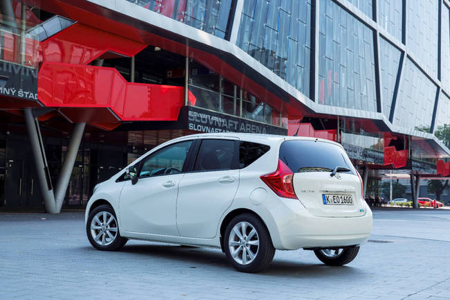 Nissan Note 2013 16