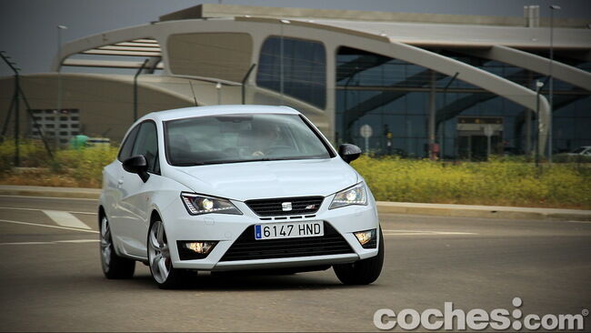 SEAT_Ibiza_SC_Cupra_23