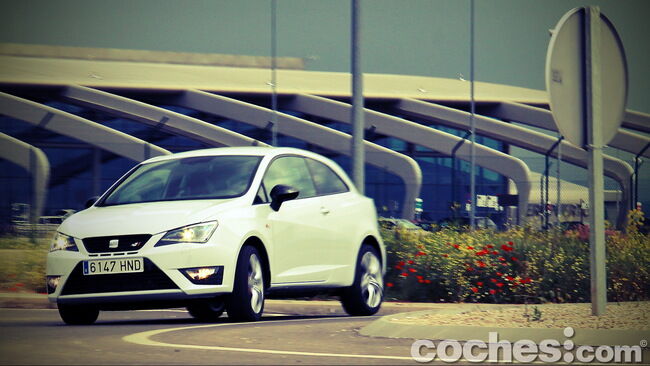 SEAT_Ibiza_SC_Cupra_26