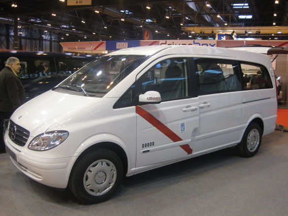 mercedes-viano-taxi 2