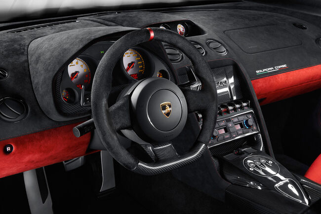 Lamborghini LP 570-4 Squadra Corse 3
