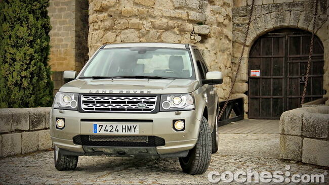 Land_Rover_Freelander_2.2_SD4_HSE_03