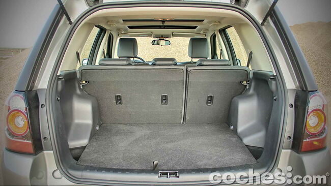 Land_Rover_Freelander_2.2_SD4_HSE_28