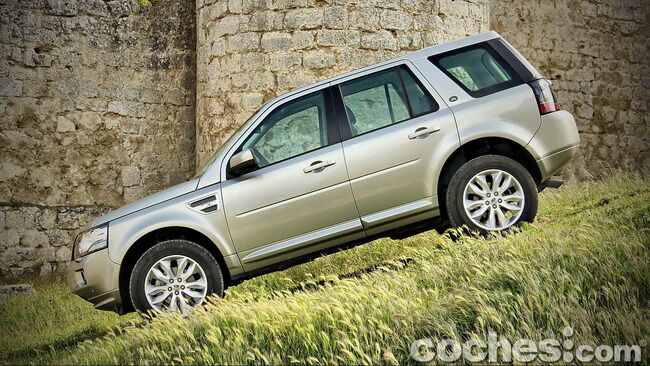 Land_Rover_Freelander_2.2_SD4_HSE_38