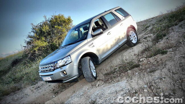 Land_Rover_Freelander_2.2_SD4_HSE_45