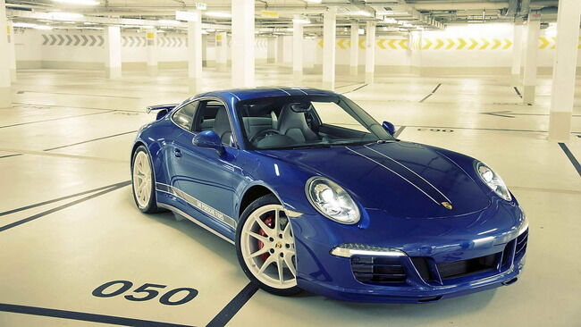 Porsche_911_Carrera_4S_Facebook_06