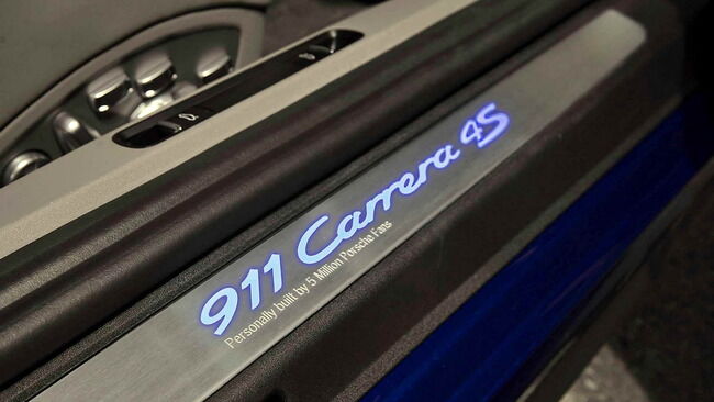 Porsche_911_Carrera_4S_Facebook_11