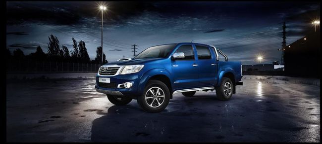 Toyota Hilux Invincible 1
